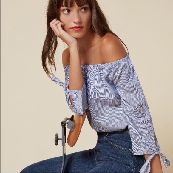 Reformation Off the Shoulder Tie Top Sleeve
Blouse Blue White Dots Shirt Sz XS - Picture 8 of 9